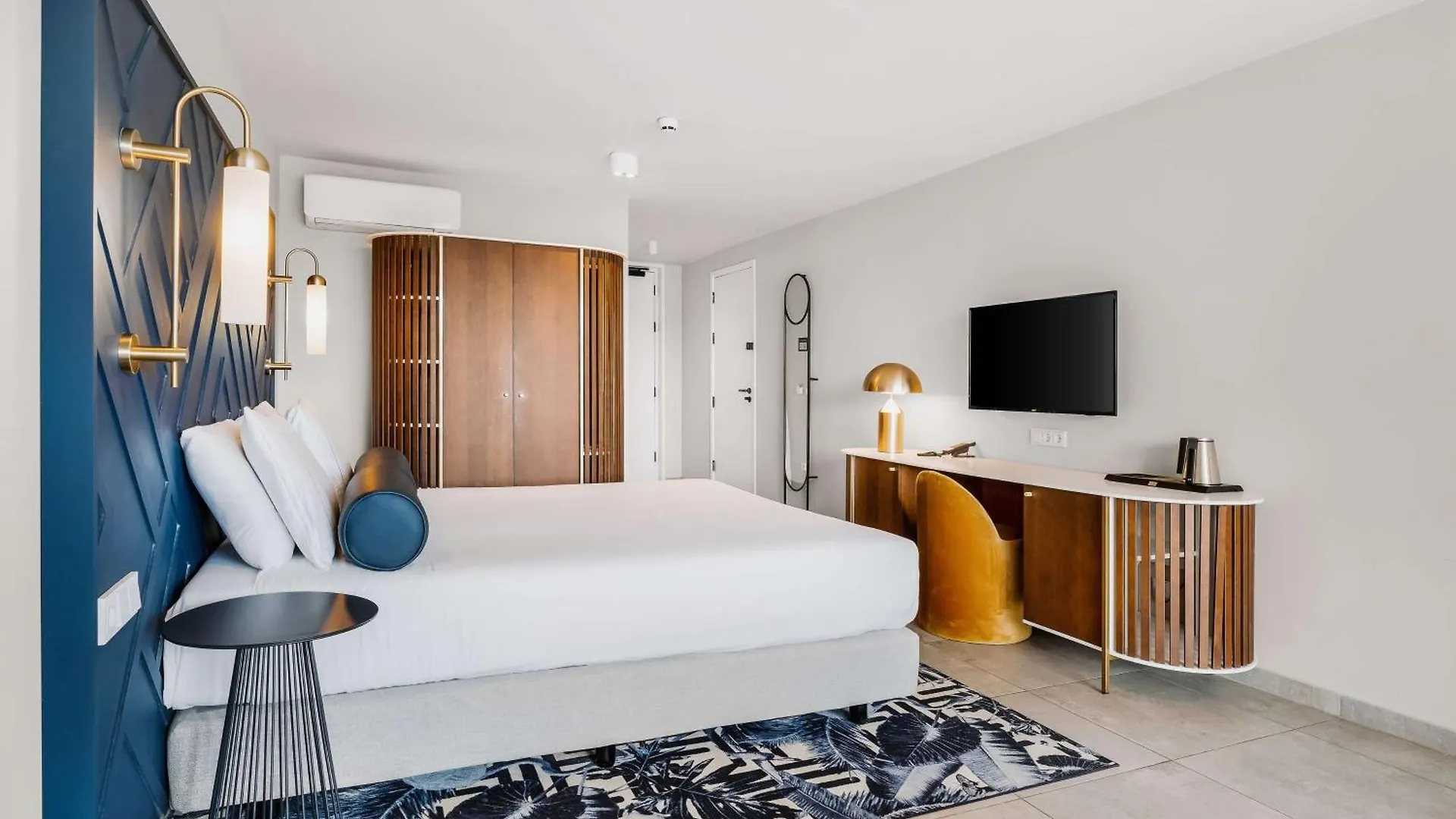 Mangrove Beach Corendon Curacao All-Inclusive Resort, Curio Willemstad Curaçao