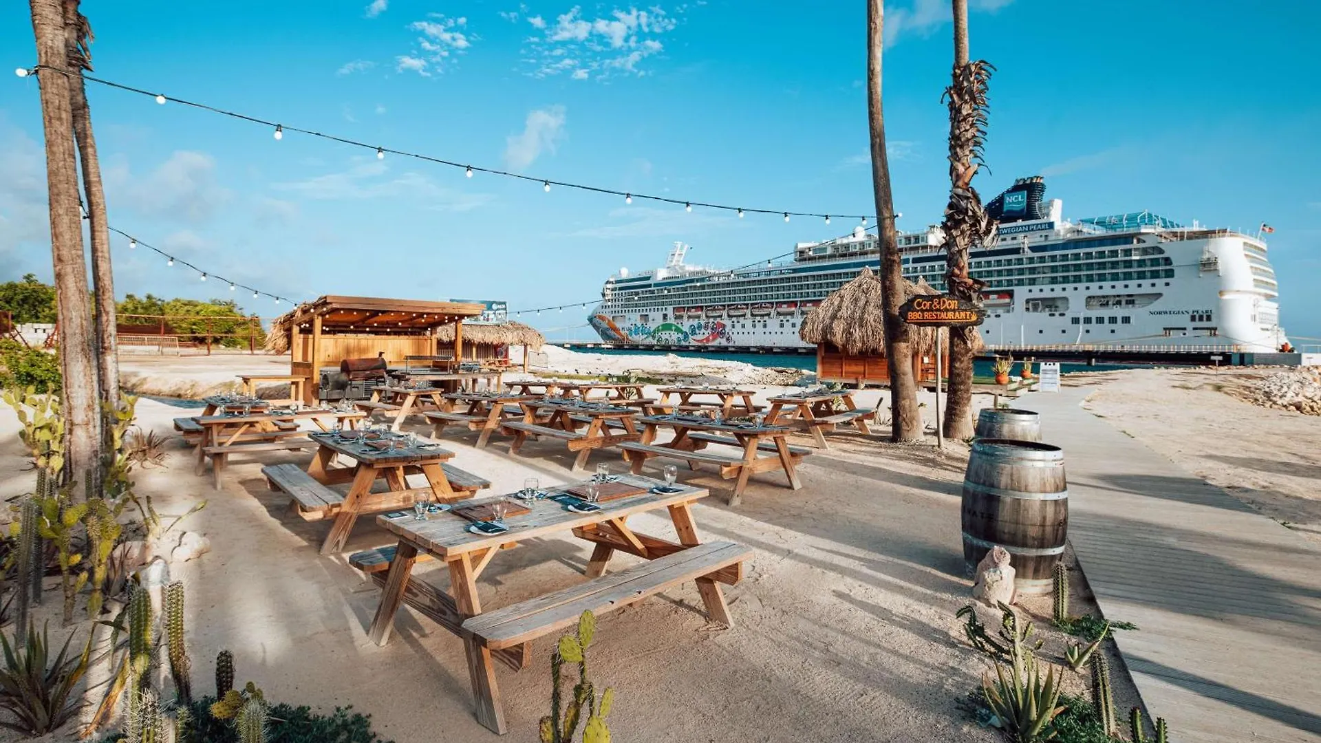 Mangrove Beach Corendon Curacao All-Inclusive Resort, Curio Willemstad Station touristique