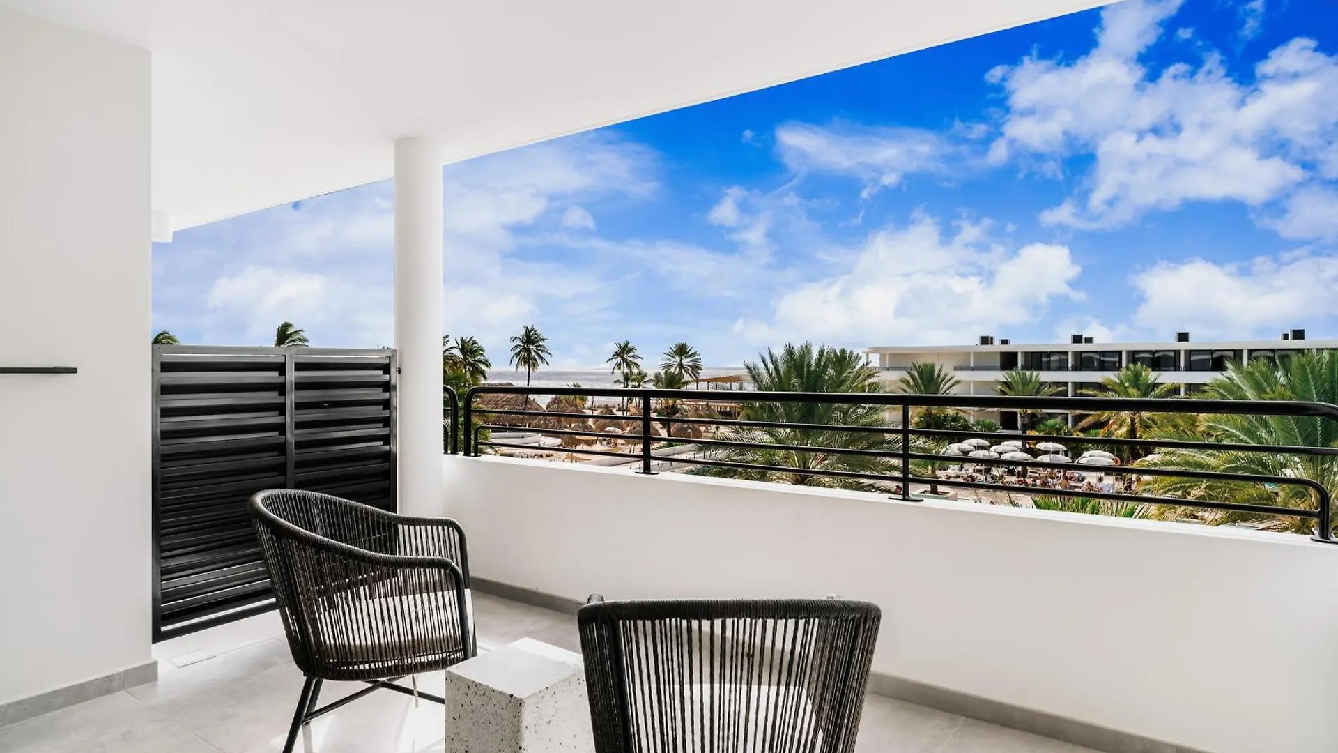 Mangrove Beach Corendon Curacao All-Inclusive Resort, Curio Willemstad