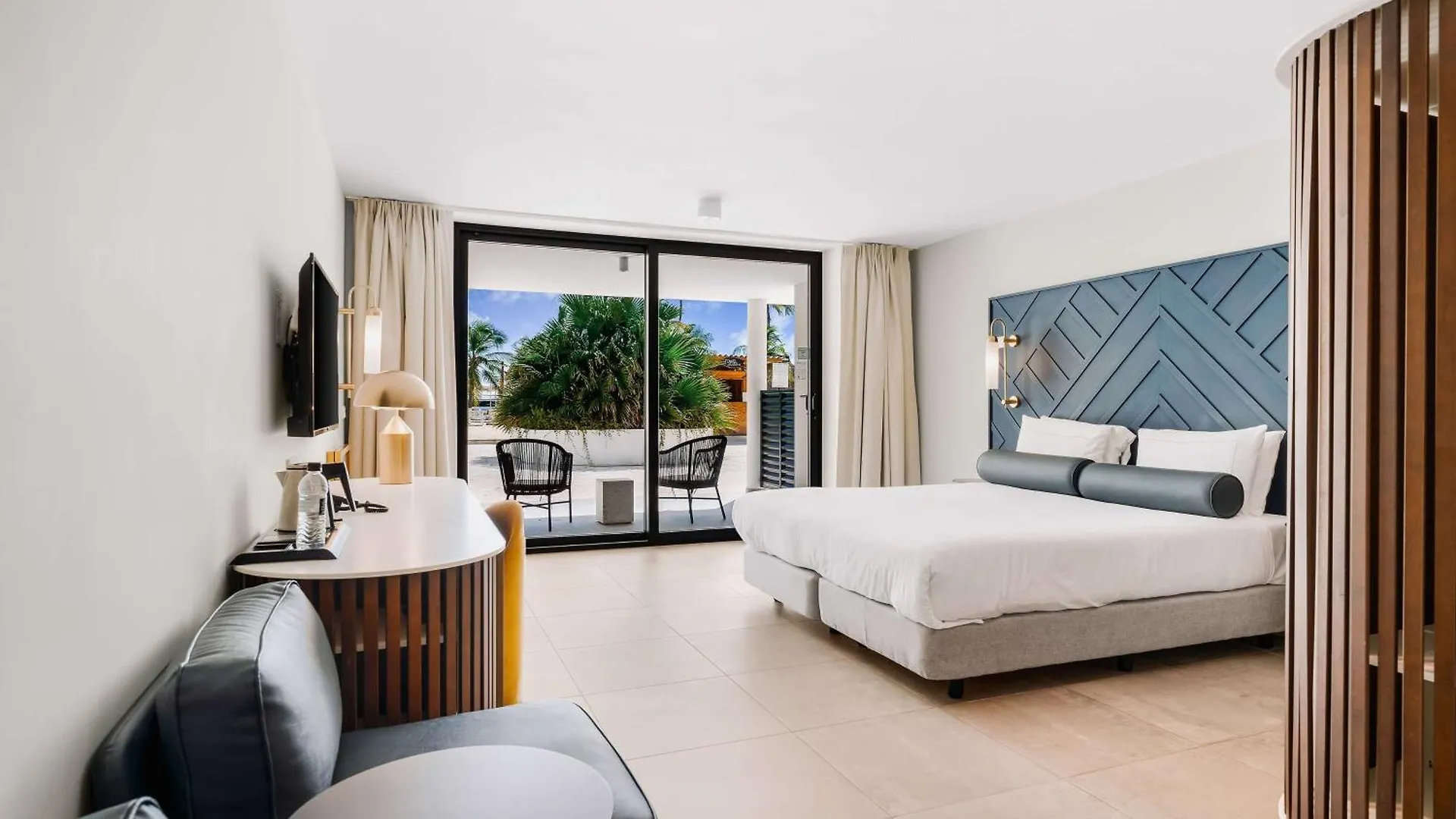 Mangrove Beach Corendon Curacao All-Inclusive Resort, Curio Willemstad Rezort