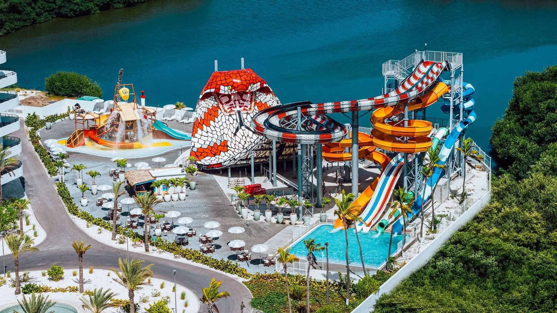 Rezort Mangrove Beach Corendon Curacao All-Inclusive Resort, Curio Willemstad
